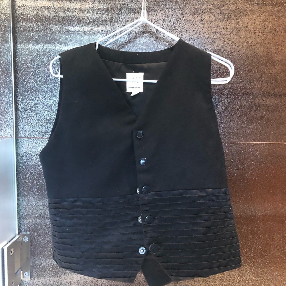 Boys size 6 tuxedo pants and vest set black